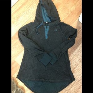 North face pullover